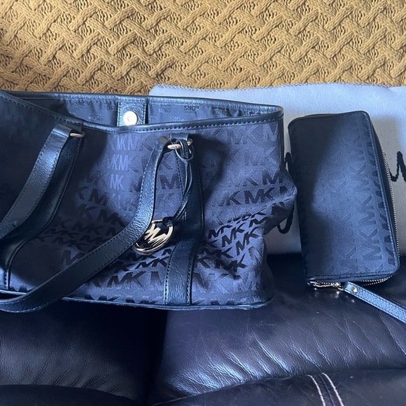 Michael Kors Handbag and Wallet - Picture 3 of 4